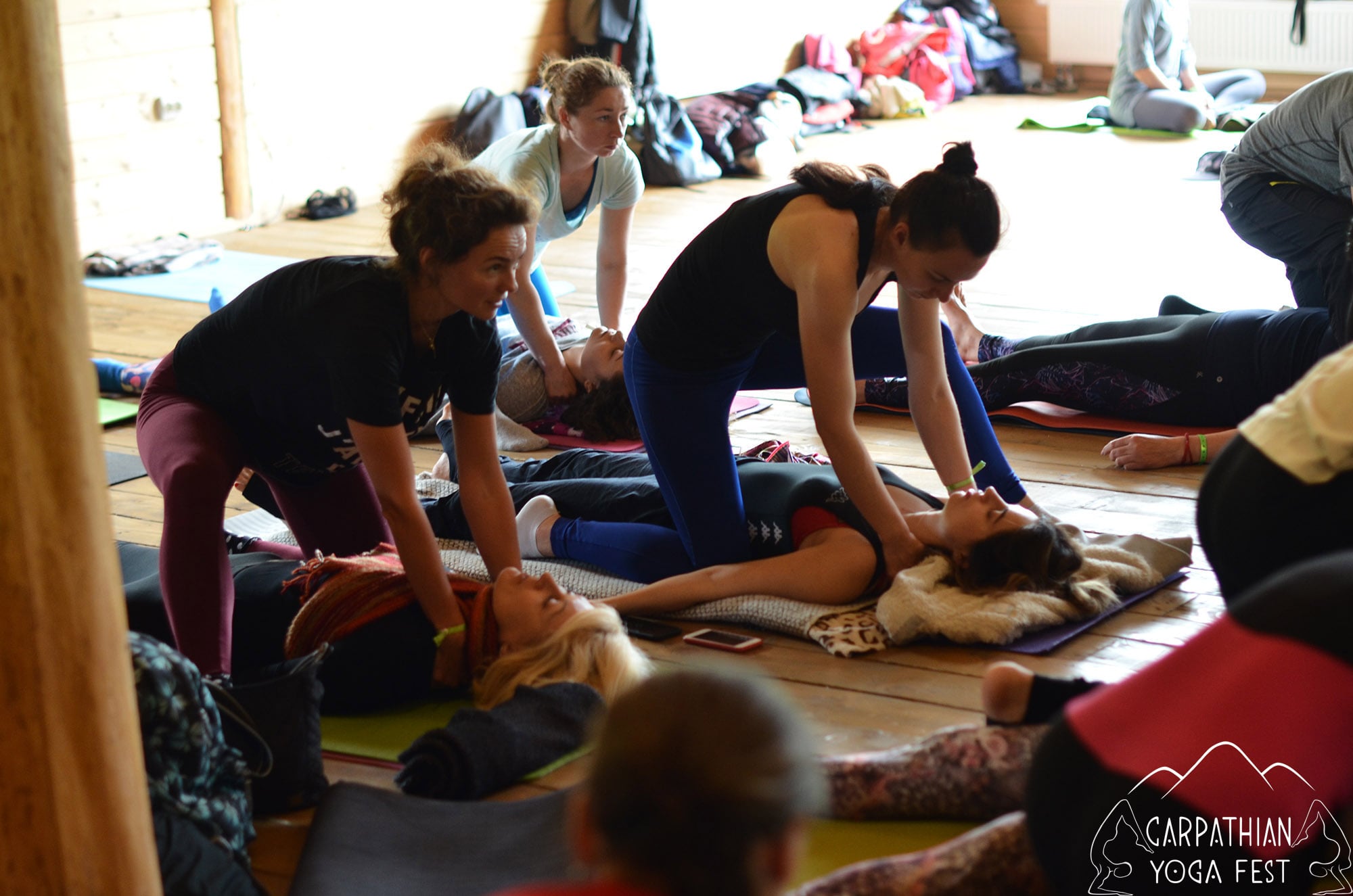 tayskiy massazh na karpatskom festivale yogi (3)-min